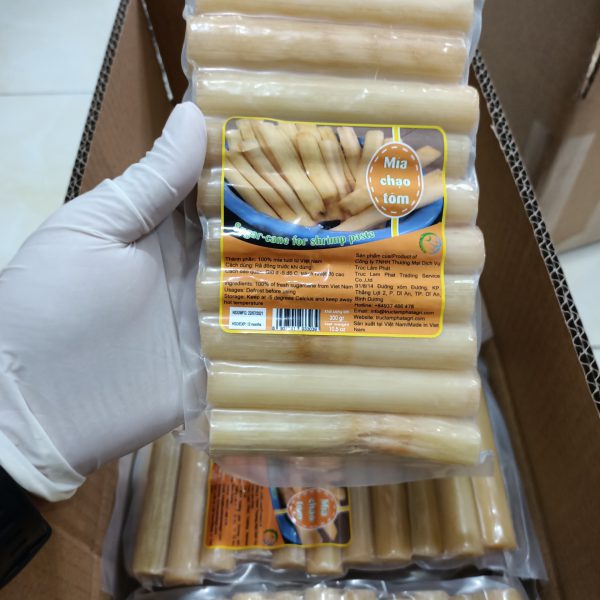 Frozen-chopstick-size-sugarcane-from-Viet-Nam